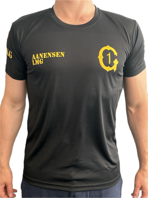 T-skjorte i teknisk stoff med eget design Shefi Sportswear